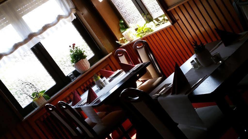 Hotel Restaurant Lenhsen Elmpt Екстер'єр фото